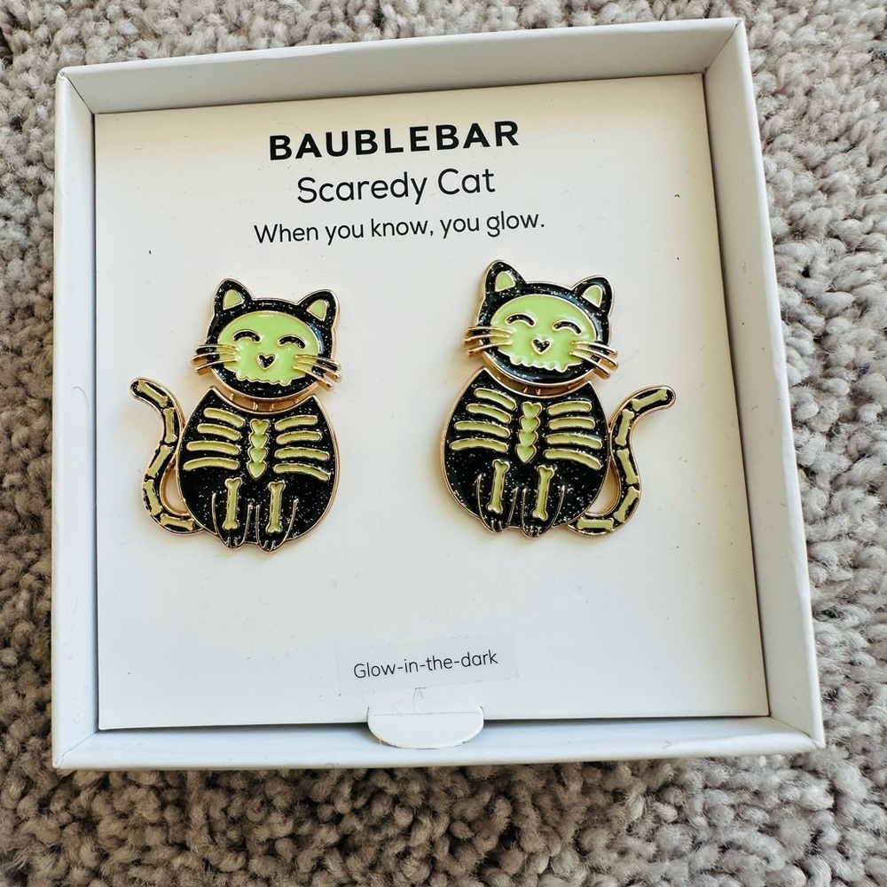 Baublebar scaredy-cat NWT glow in the dark cat earrings